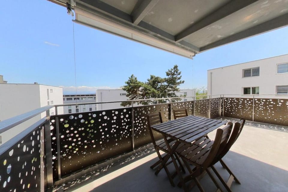 View (from property/room), Balcony/Terrace