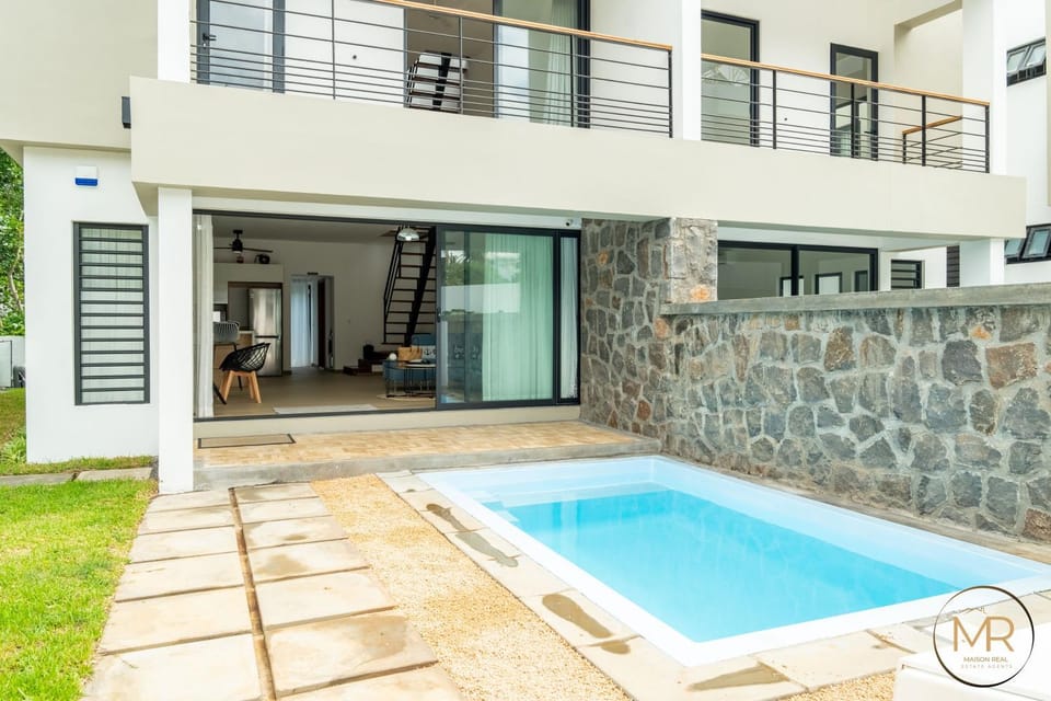 Balcony/Terrace, Swimming pool