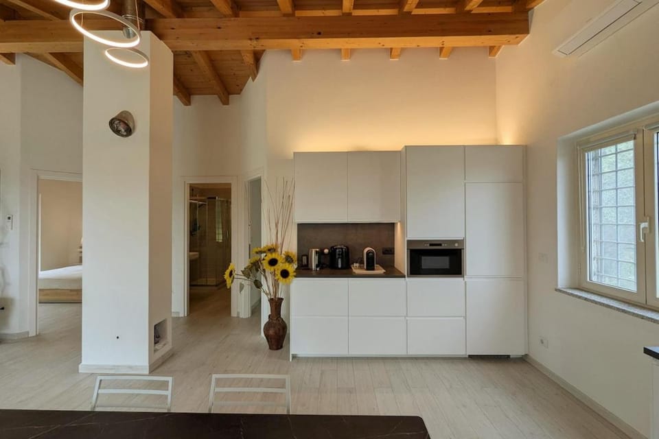 Private Countryside Retreat, Distant Sea View Villa in Sardinia