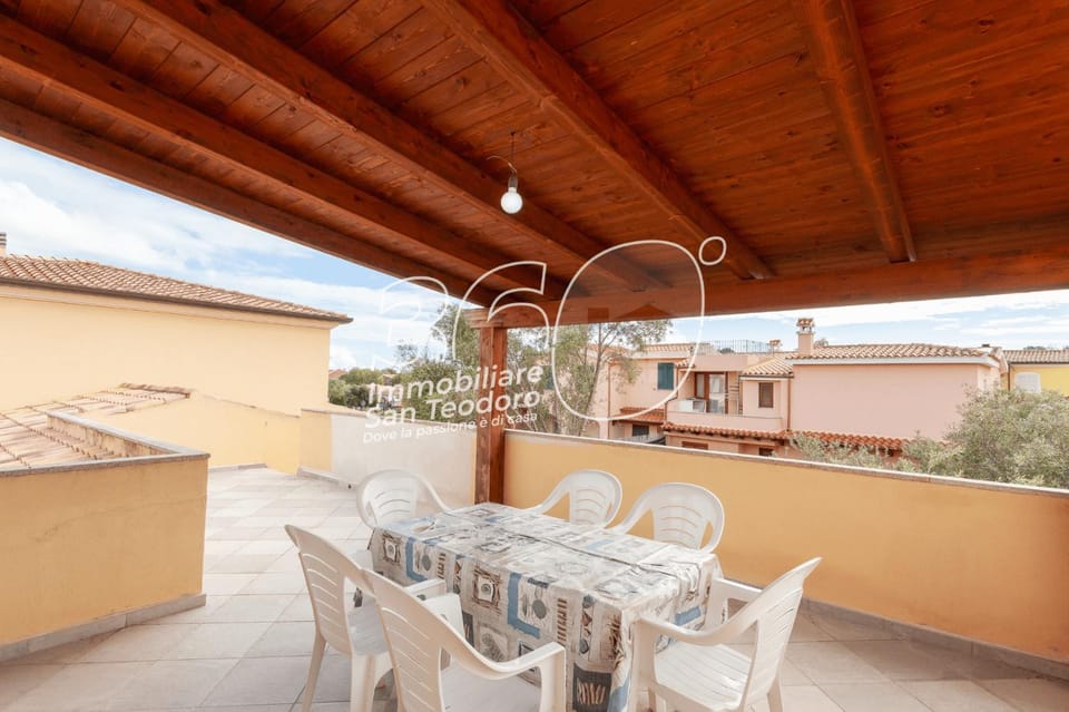 Property building, Patio, Day, View (from property/room), Balcony/Terrace, Dining area