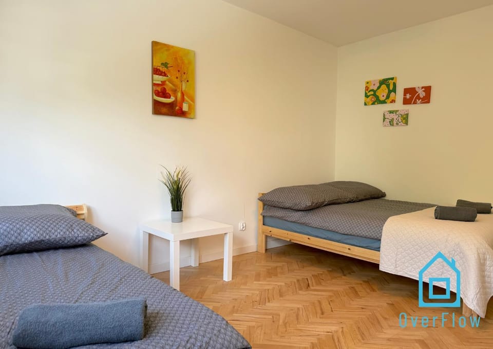 Orange Room 2 minutes to City Center Gdynia & Seaside Vacation rental in Pomeranian Voivodeship