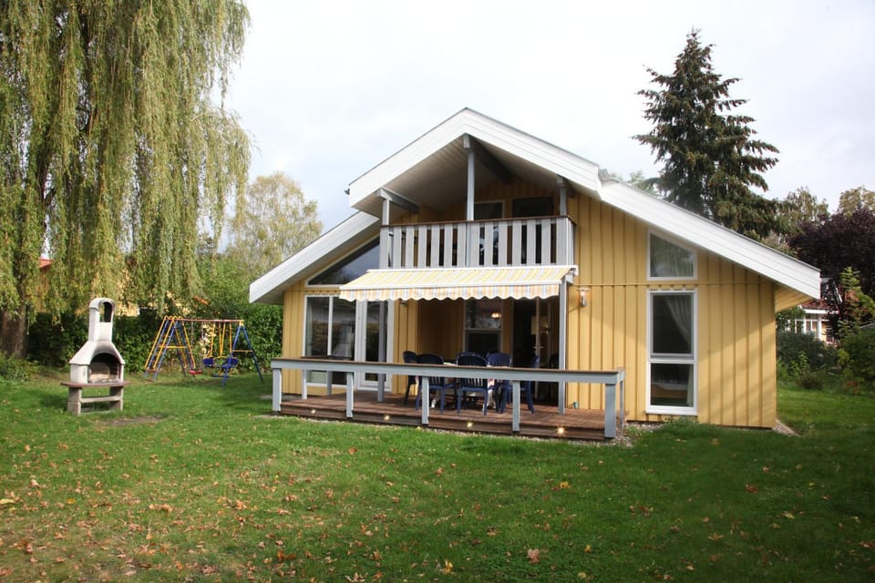 Property building, Garden view