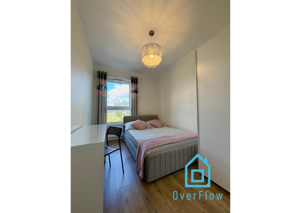 Bloom Apartment with Sauna & Gym, 5 Min to Baltic Sea & Polsat Plus Arena Apartment in Gdansk