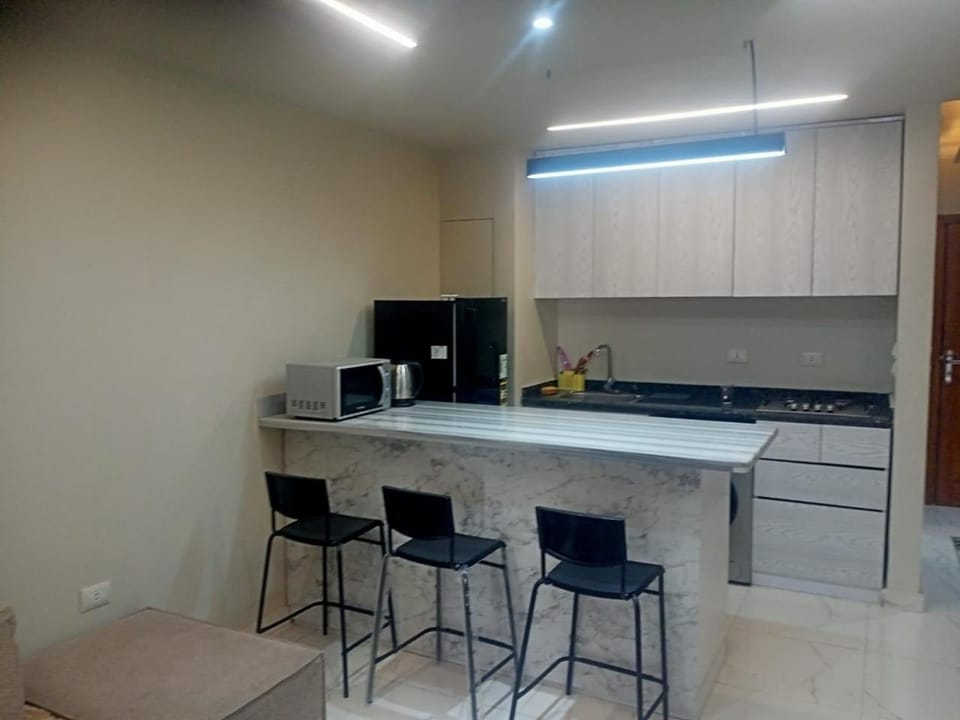 Kitchen or kitchenette, Dining area, minibar, pet friendly, stove
