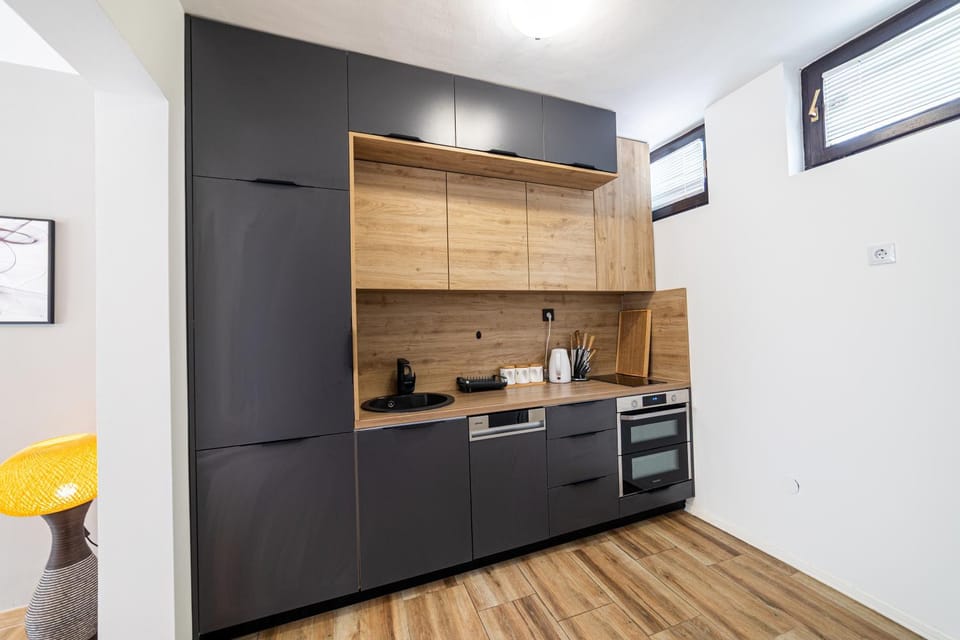 Kitchen or kitchenette, dishwasher, oven, washing machine, kitchen, kitchen