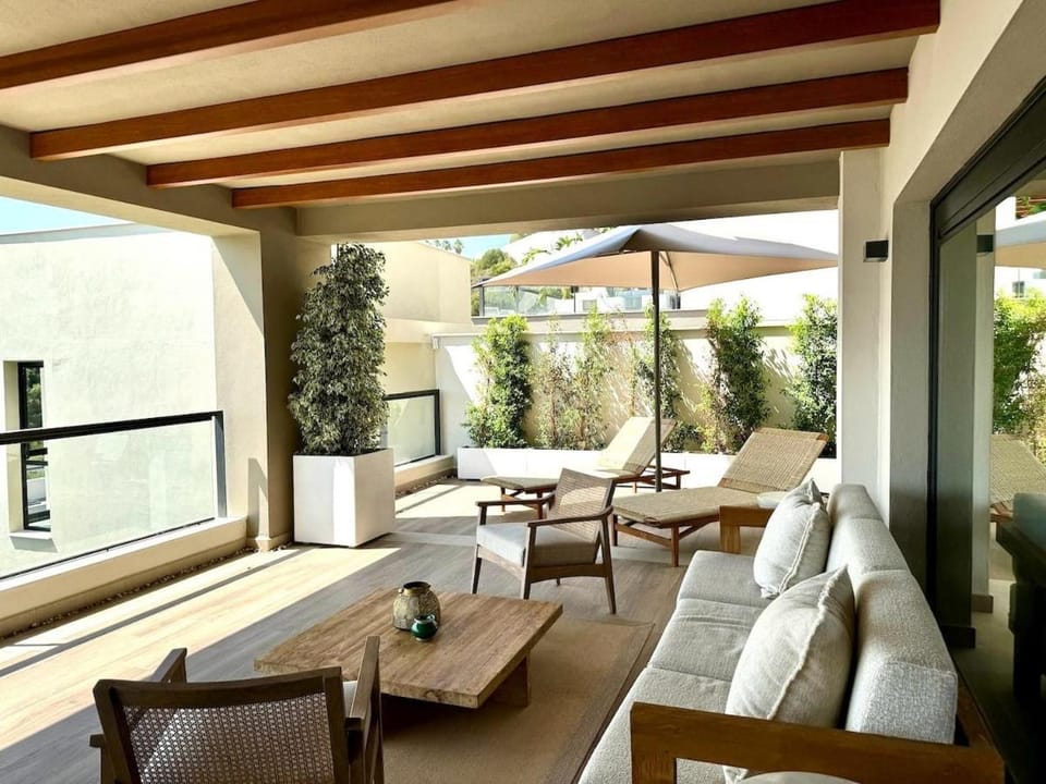 New Modern 3 bedrooms apartment with ocean views Apartment in Marbella