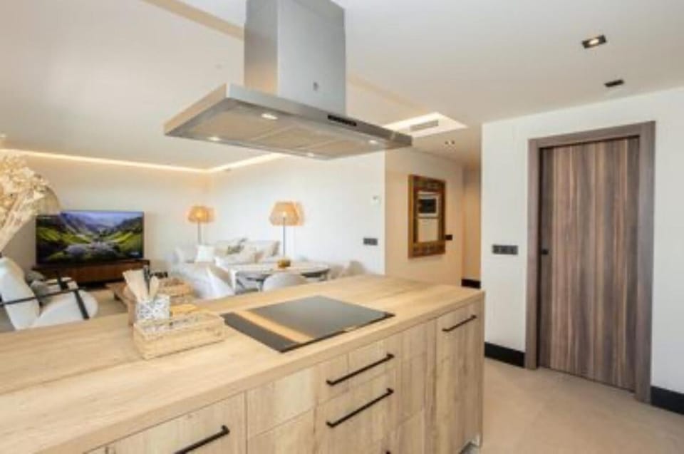 New Modern 3 bedrooms apartment with ocean views Apartment in Marbella