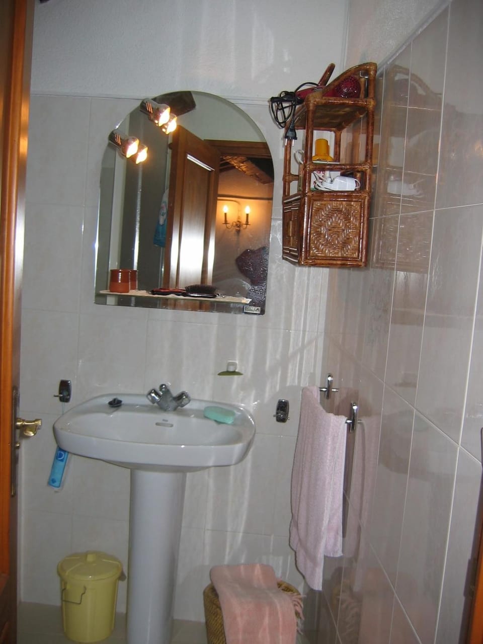 Shower, Bathroom, towels
