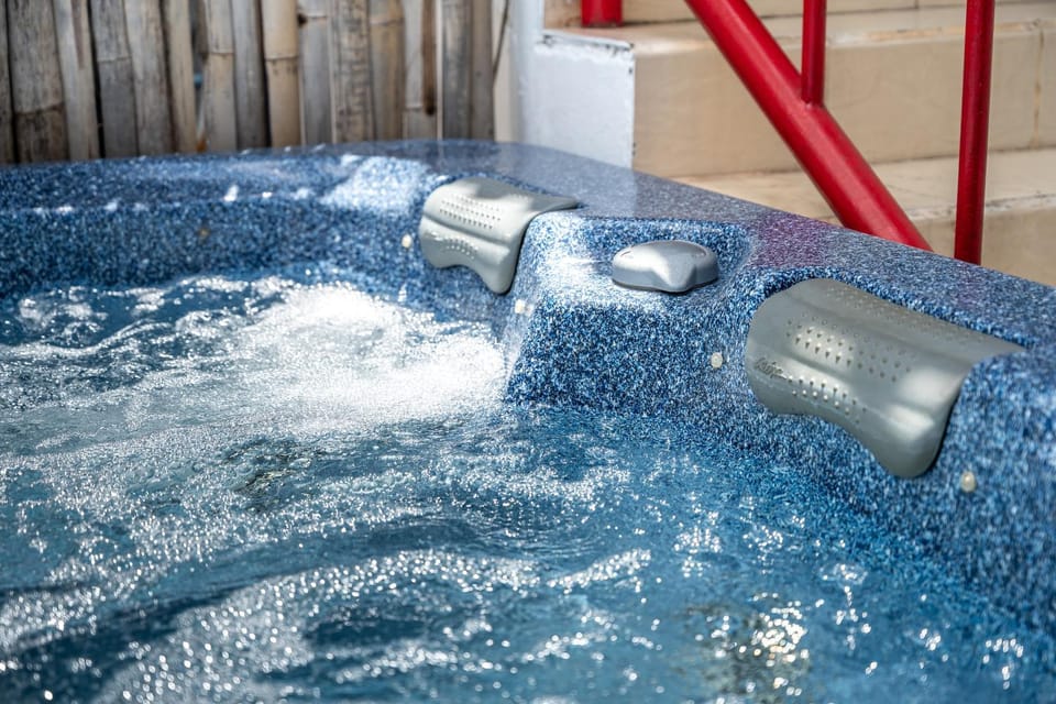 large jacuzzi and charming home center of old city House in Chiang Mai