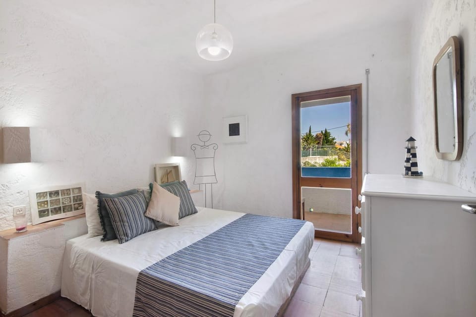 Living room, Bedroom