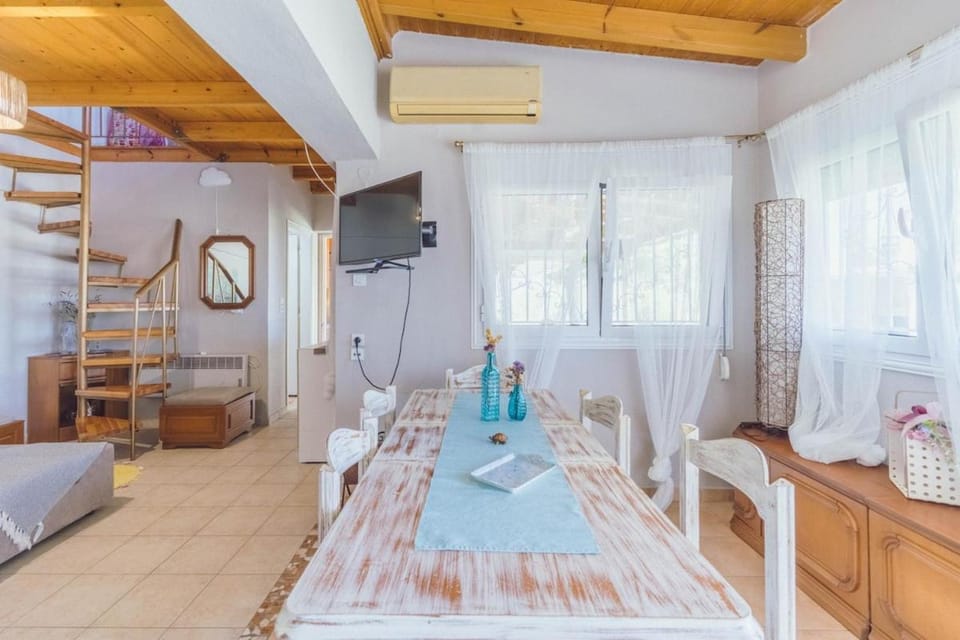TV and multimedia, Dining area