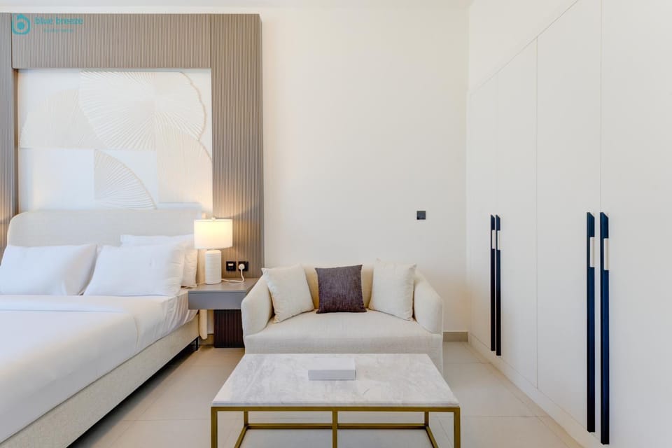 Property building, Bed, Living room, Bedroom, furniture