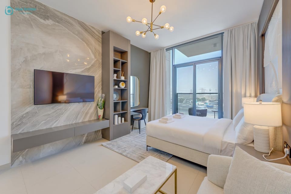 Communal lounge/ TV room, Bed, TV and multimedia, Photo of the whole room, Seating area, Bedroom
