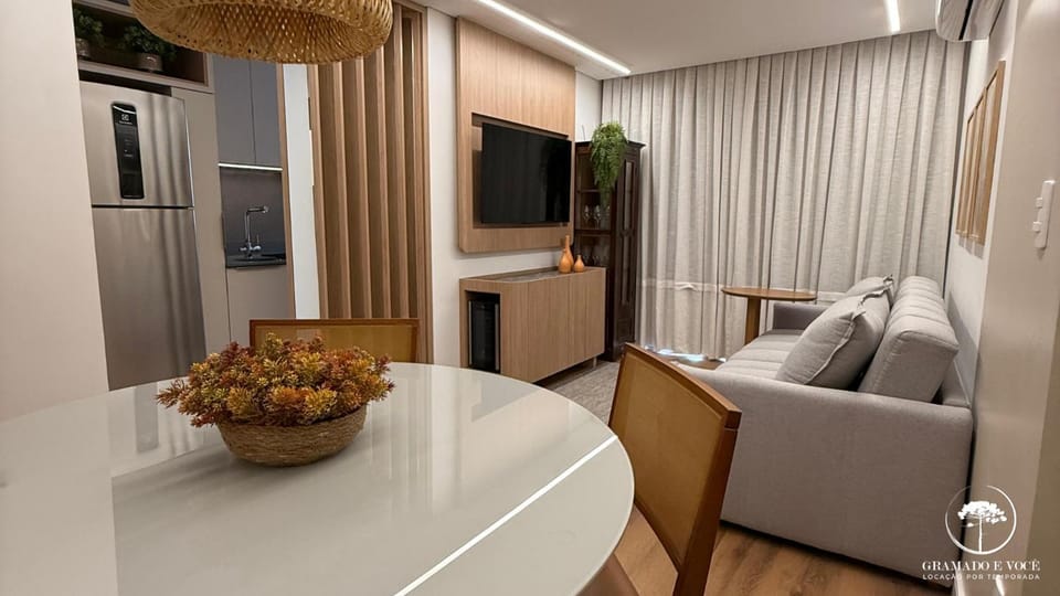 Communal lounge/ TV room, TV and multimedia, Living room, Seating area, Dining area, Evening entertainment, Area and facilities