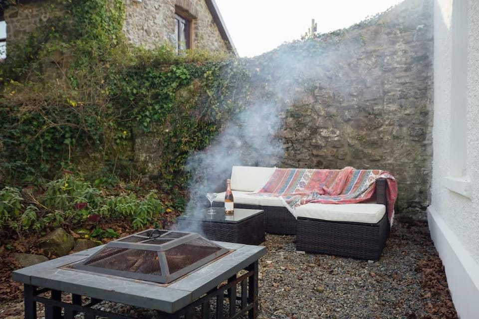 Rogeston House - Charming farmhouse in picturesque Pembrokeshire House in Nolton and Roch