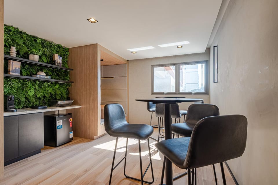 Meeting/conference room