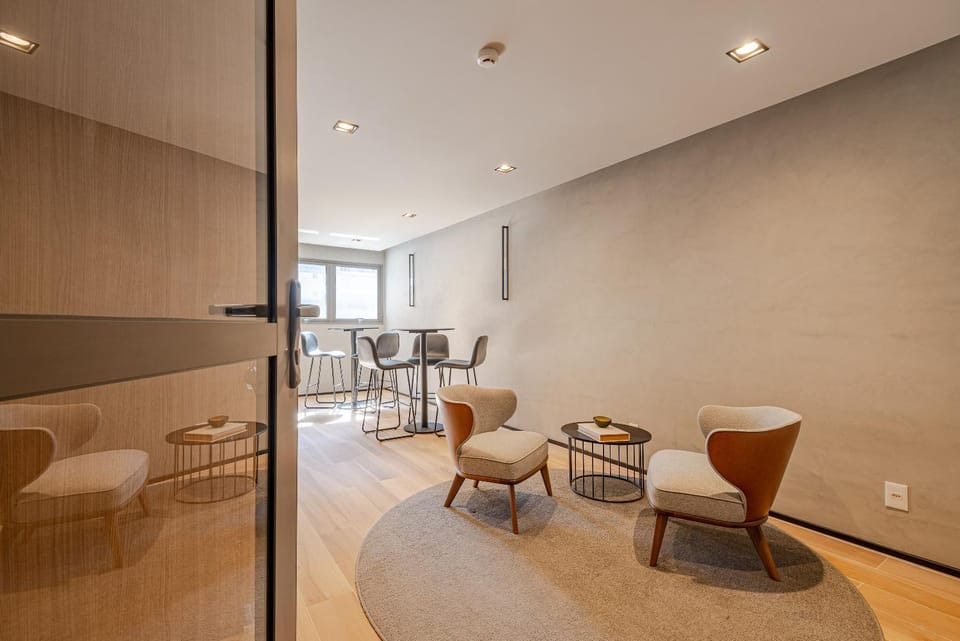 Meeting/conference room
