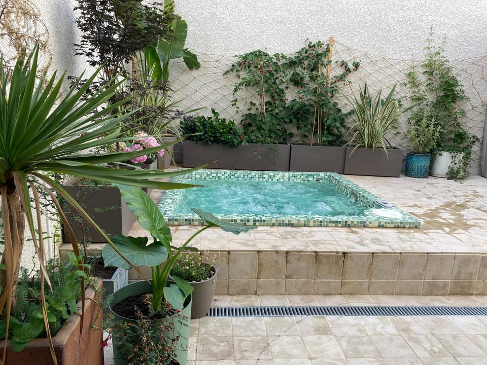 La Hugotine Bed and Breakfast in Marseillan