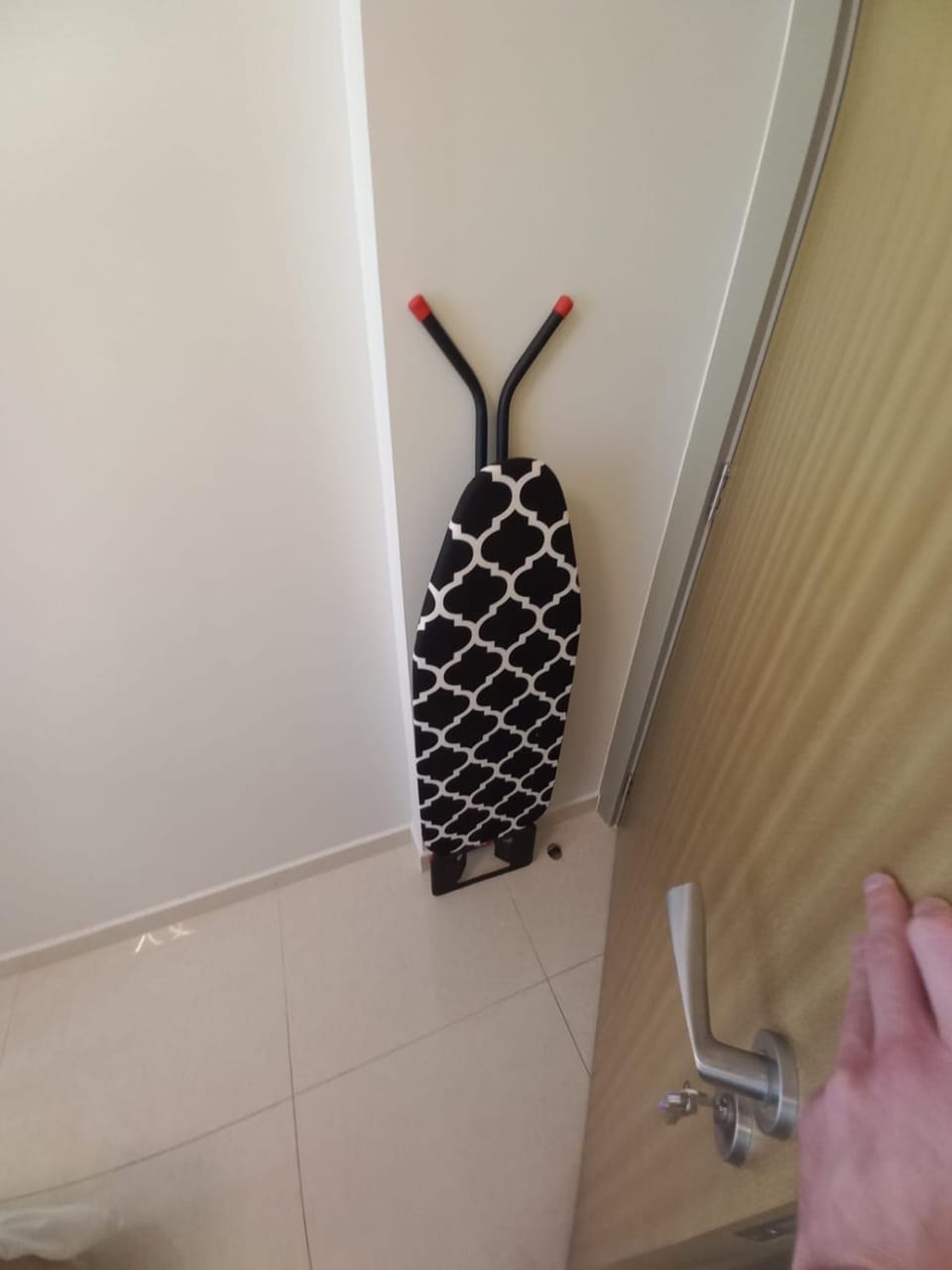 Canal View 1 Bedroom Apartment In Aykon City Apartment in Dubai