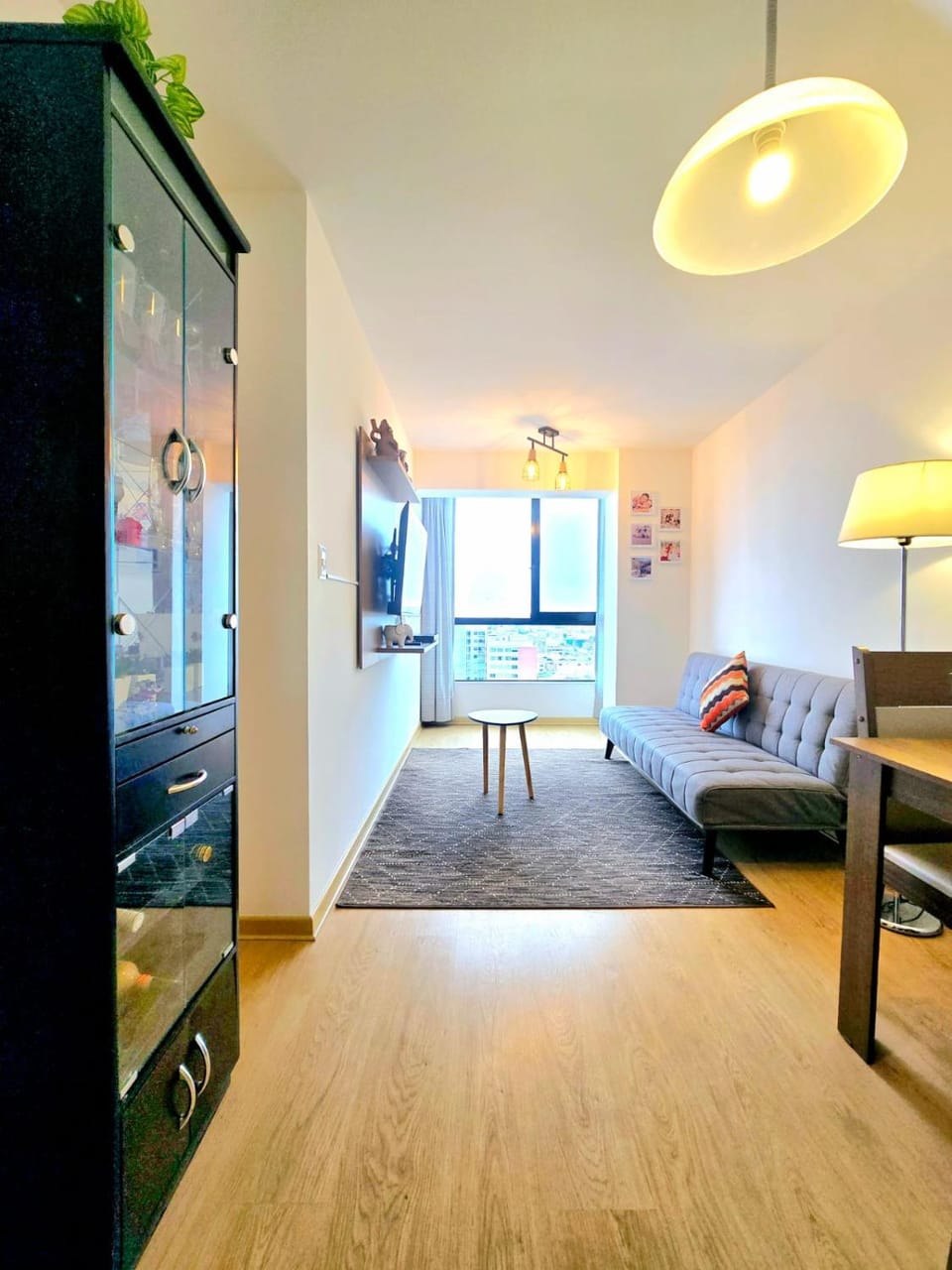 Kitchen or kitchenette, Living room, Seating area
