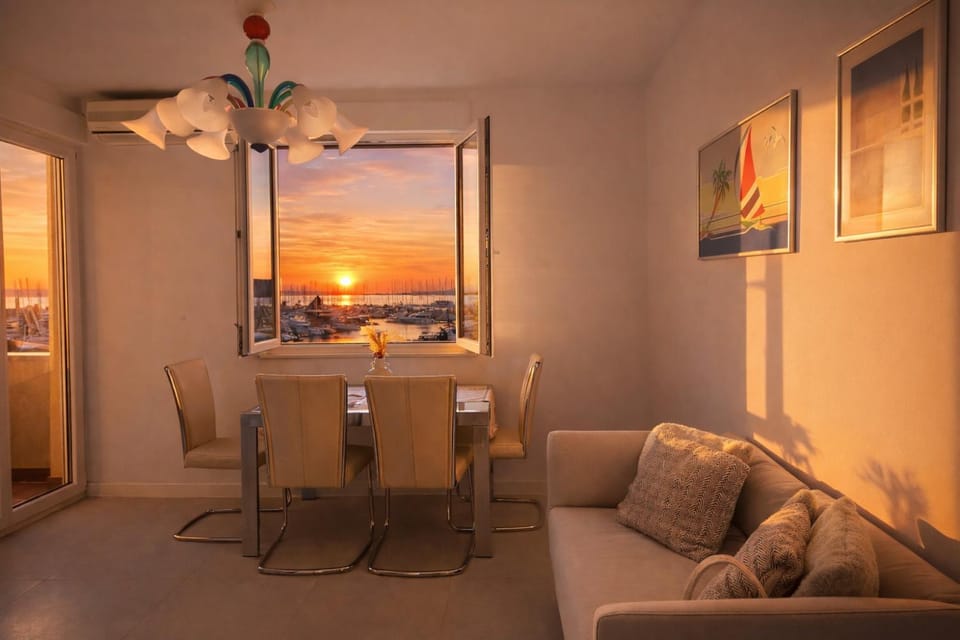 Living room, Dining area, air conditioner