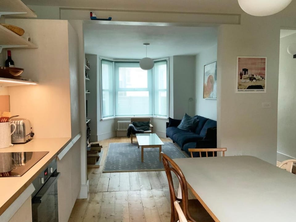 3BD Home Near Beach & Harbour House in Folkestone