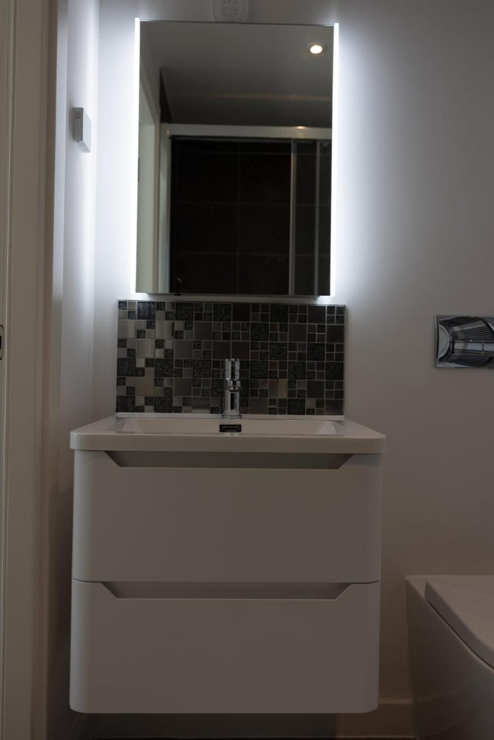 Cozy City Stay 2BR with Sofa Bed Apartment in Exmouth