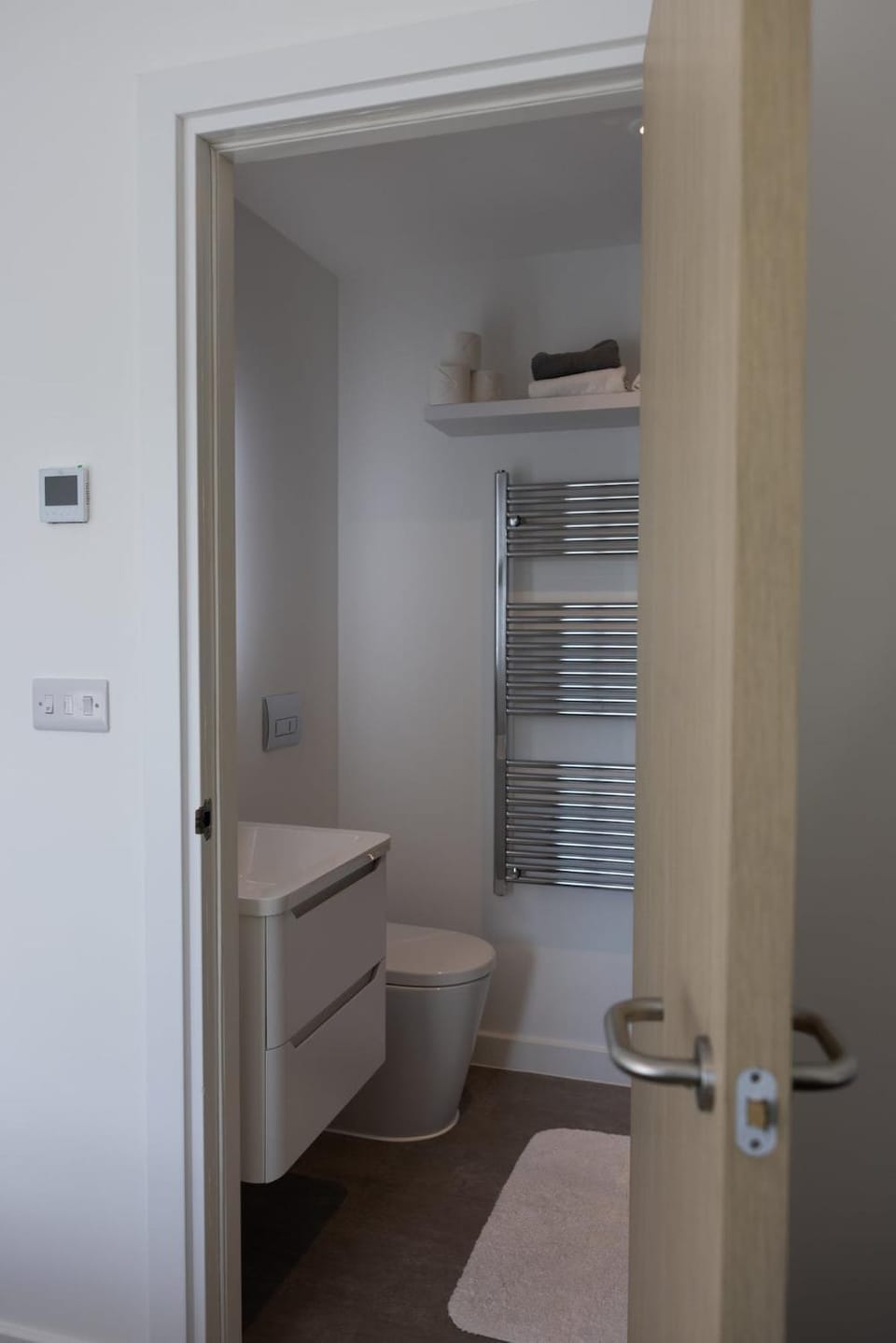 Cozy City Stay 2BR with Sofa Bed Apartment in Exmouth