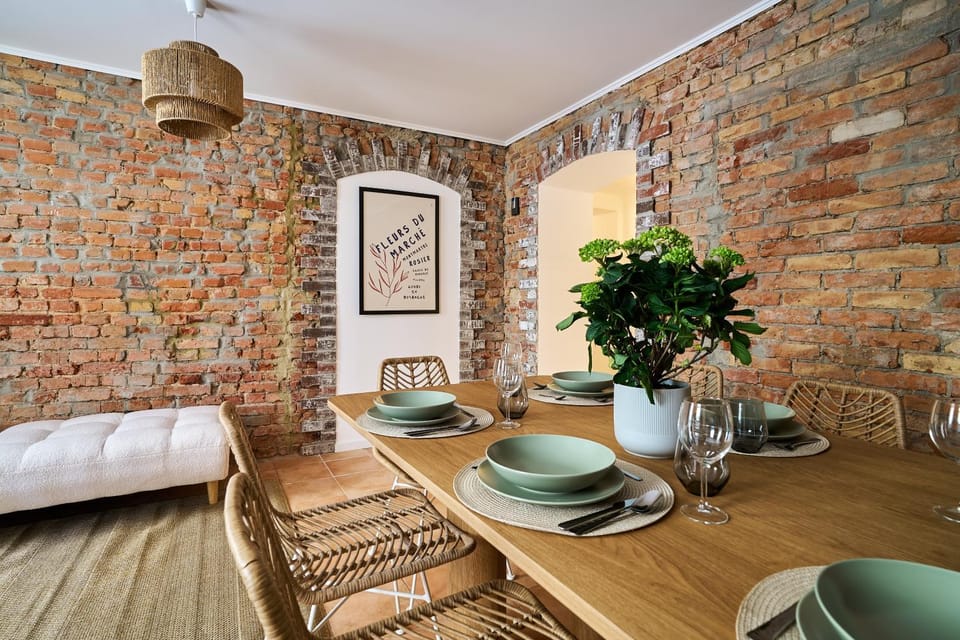 Living room, Photo of the whole room, Seating area, Dining area