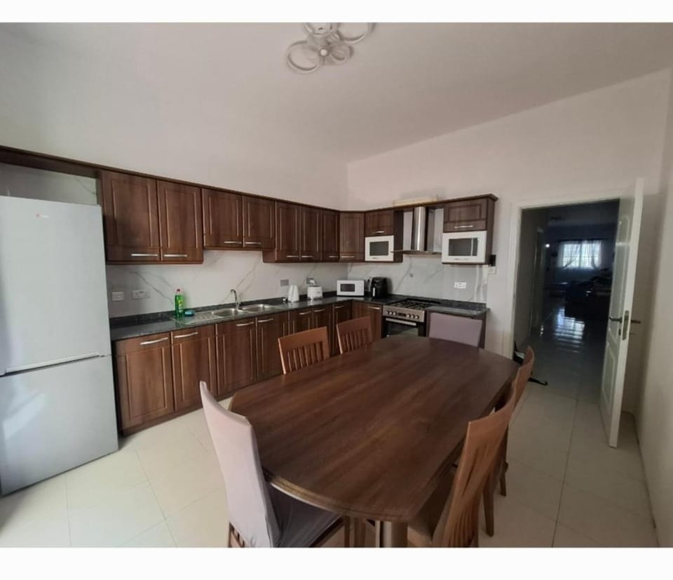 Family Maisonette in St Paul's Bay Apartment in Saint Paul's Bay