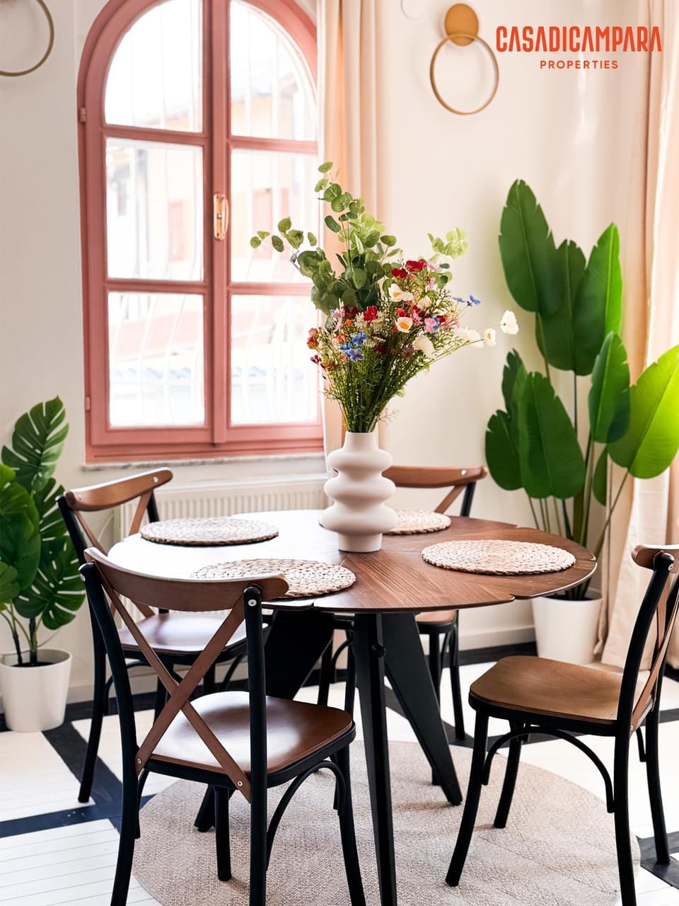 Decorative detail, Dining area