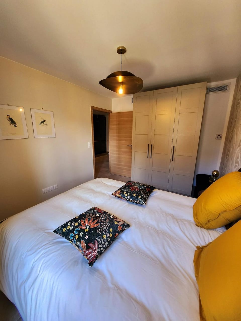 Bed, Bedroom