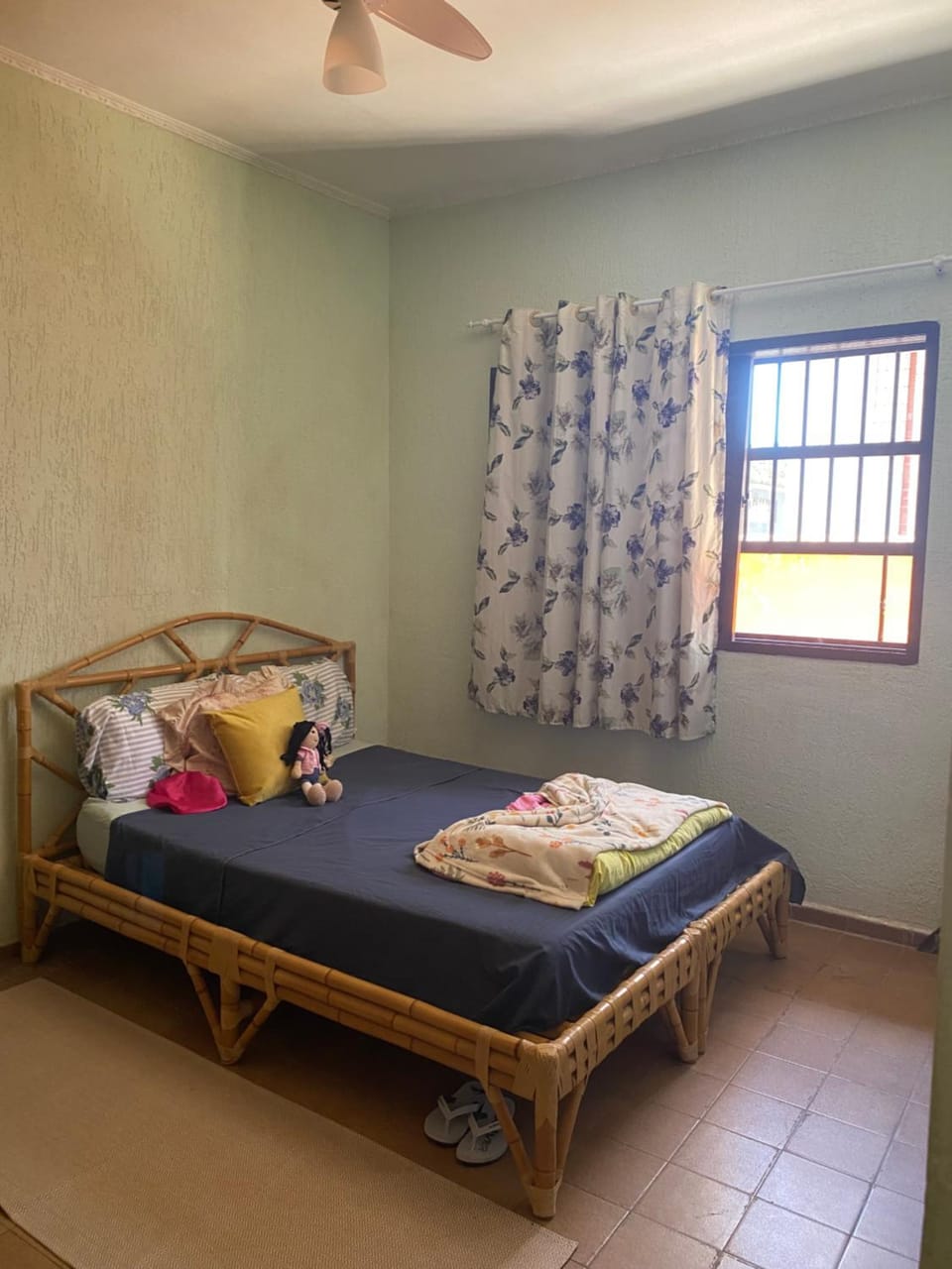 Casa pé na areia 50 metros do mar próximo a Plataforma de Pesca e Feirinha de Artesanato ótimo lugar para relaxar com a família House in Itanhaém