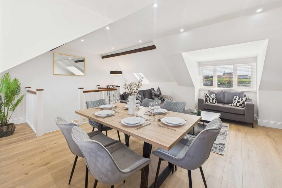 Living room, Seating area, Dining area