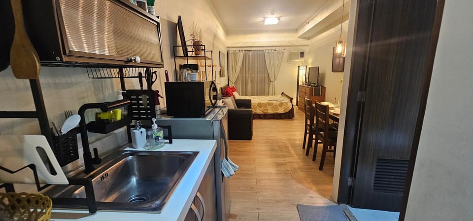 Bed, Kitchen or kitchenette, Living room, Photo of the whole room, Dining area, Bedroom