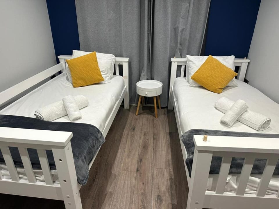 Luxury Jacuzzi Cottage near Harry Potter & Nature Apartment in Watford
