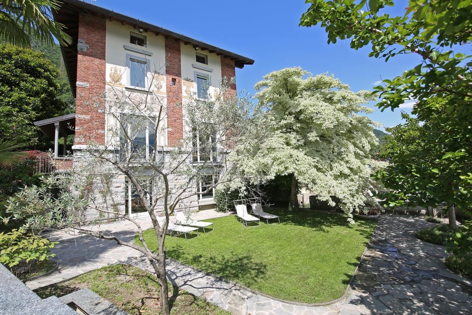 Property building, Garden