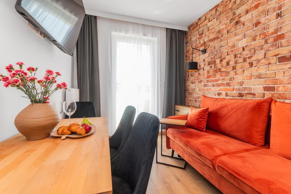 TV and multimedia, Living room, Seating area, Dining area, internet, pet friendly, air conditioner