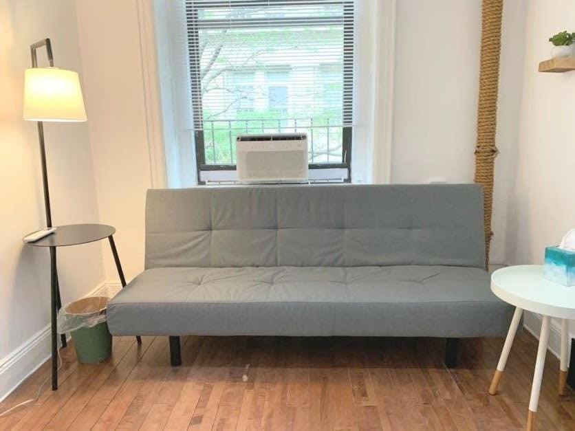 Private room with Shared bath on Union Square 11 Inn in Union Square