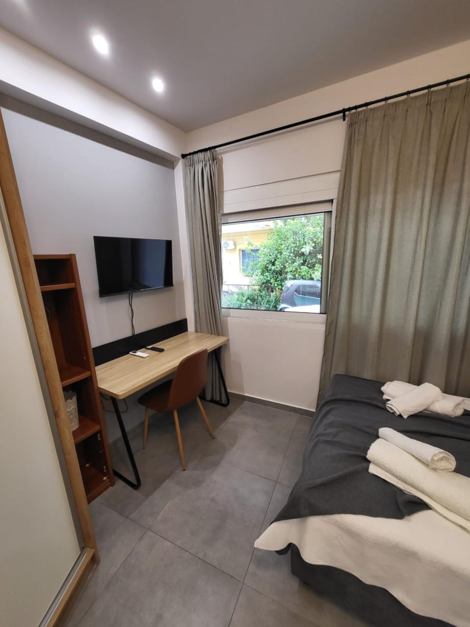 Bed, TV and multimedia, Evening entertainment, towels