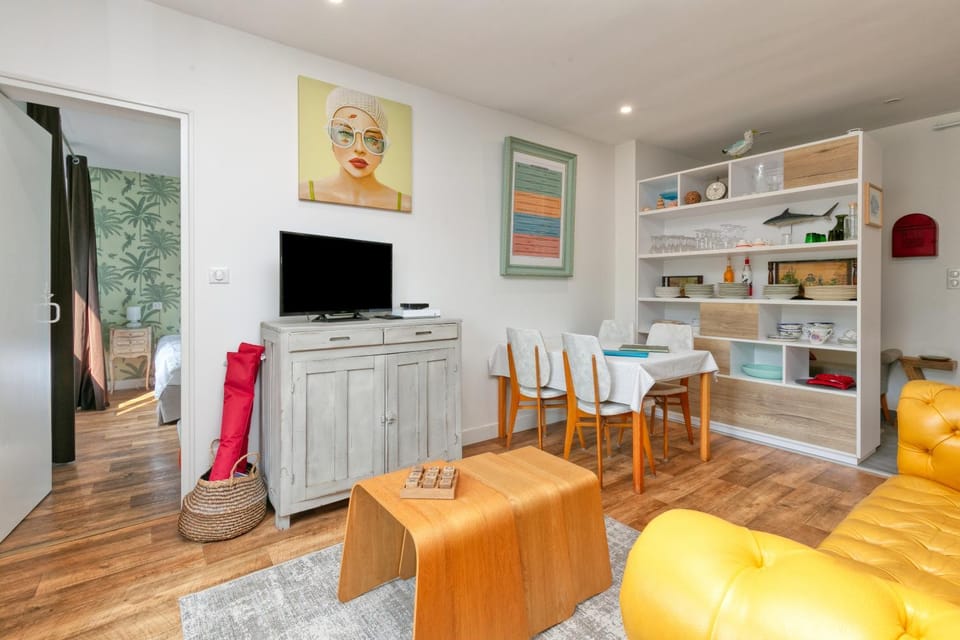 Property building, Living room