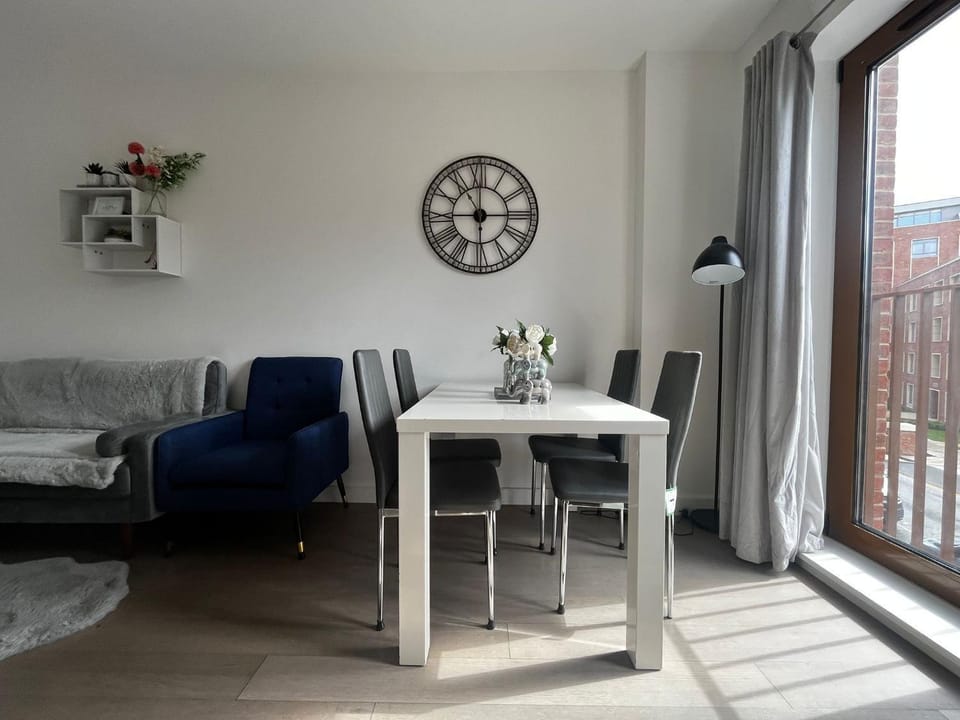 Living room, Seating area, Dining area