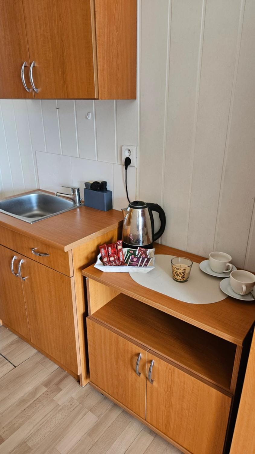 Coffee/tea facilities, Kitchen or kitchenette