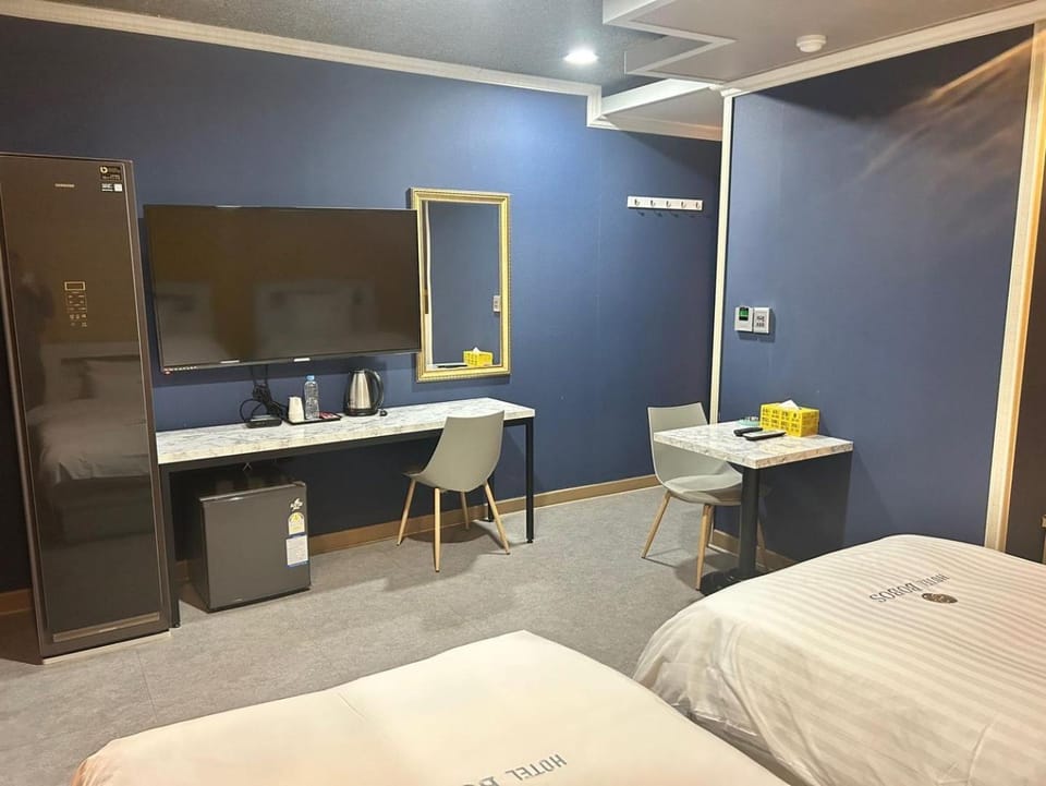 TV and multimedia, Photo of the whole room