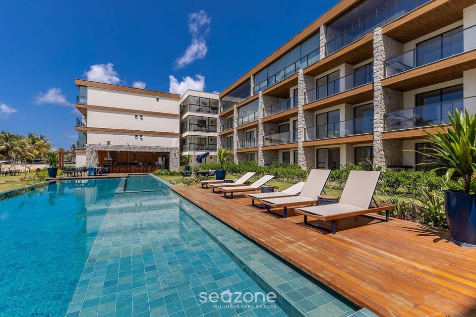 Apartments in a condo with pool on the beachfront in Ilhéus – PET House in Ilhéus