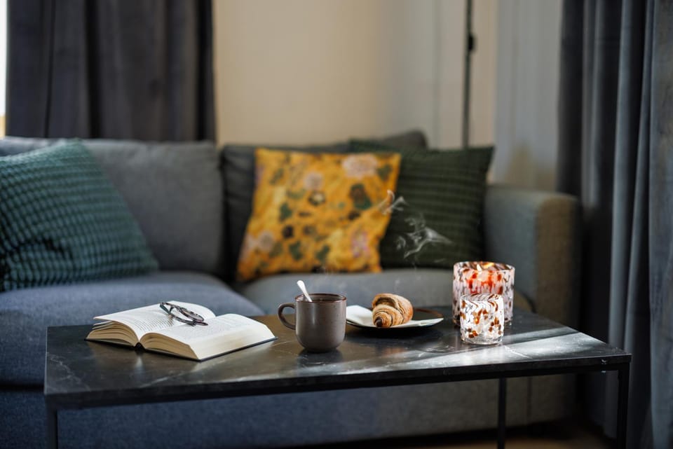 Guestly Homes - Boden Downtown Studio Apartment in Norrbotten County, Sweden