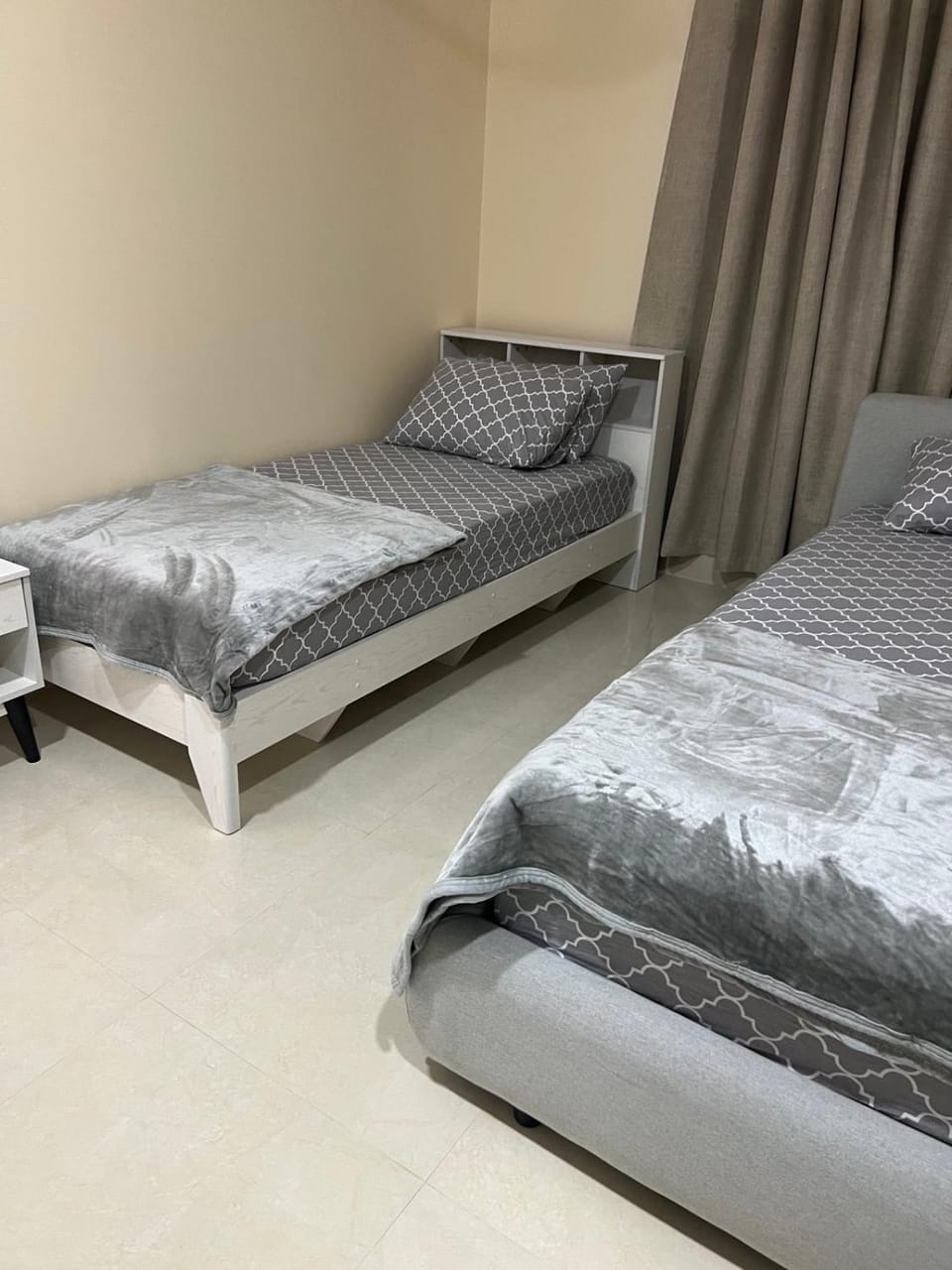 Bed, Guests, Family, furniture, internet, towels