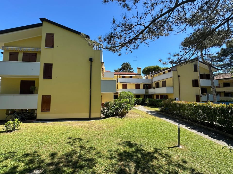 Property building, Garden