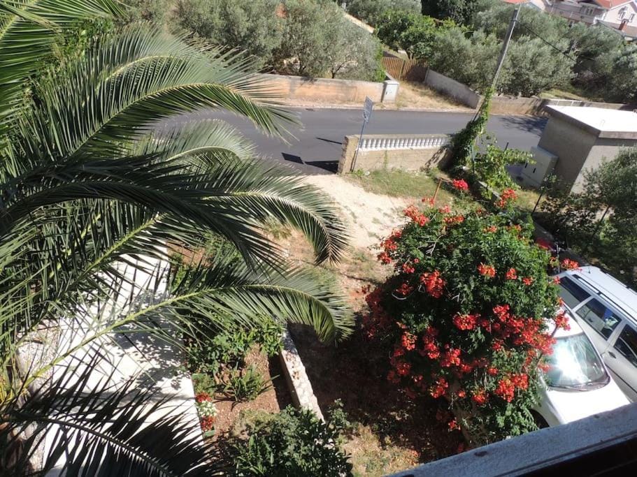 Private apartments, parking, beach distance 350 meters Apartment in Šibenik-Knin County, Croatia