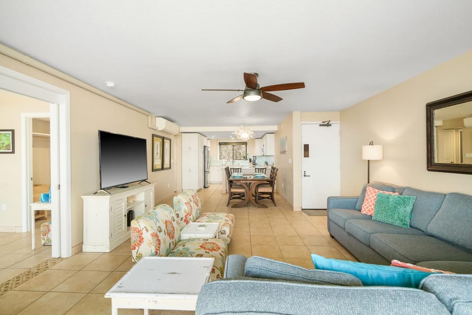 Kauai Makahuena 4202 by Coldwell Banker Island Vacations Apartment in Poipu